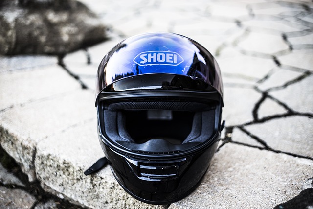 colorado motorcycle helmet law